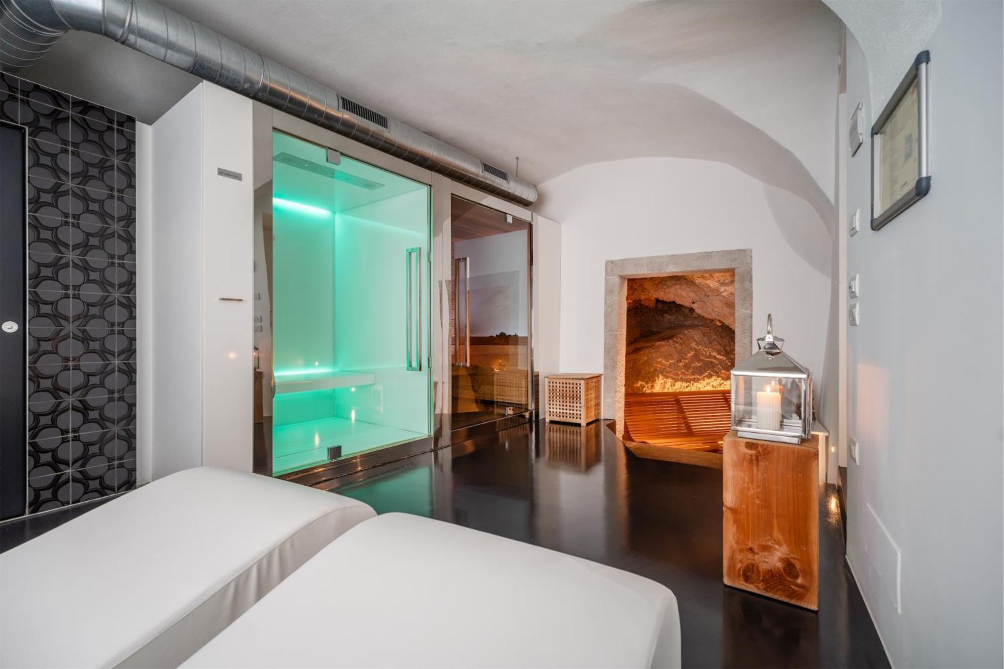 On The Rock Hotel Arco Luaran gambar